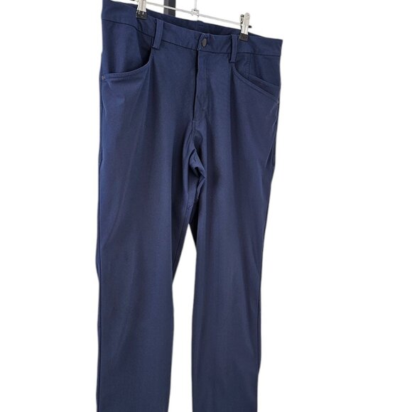 Lululemon Men’s Performance Stretch Pants in Navy - Picture 9 of 9